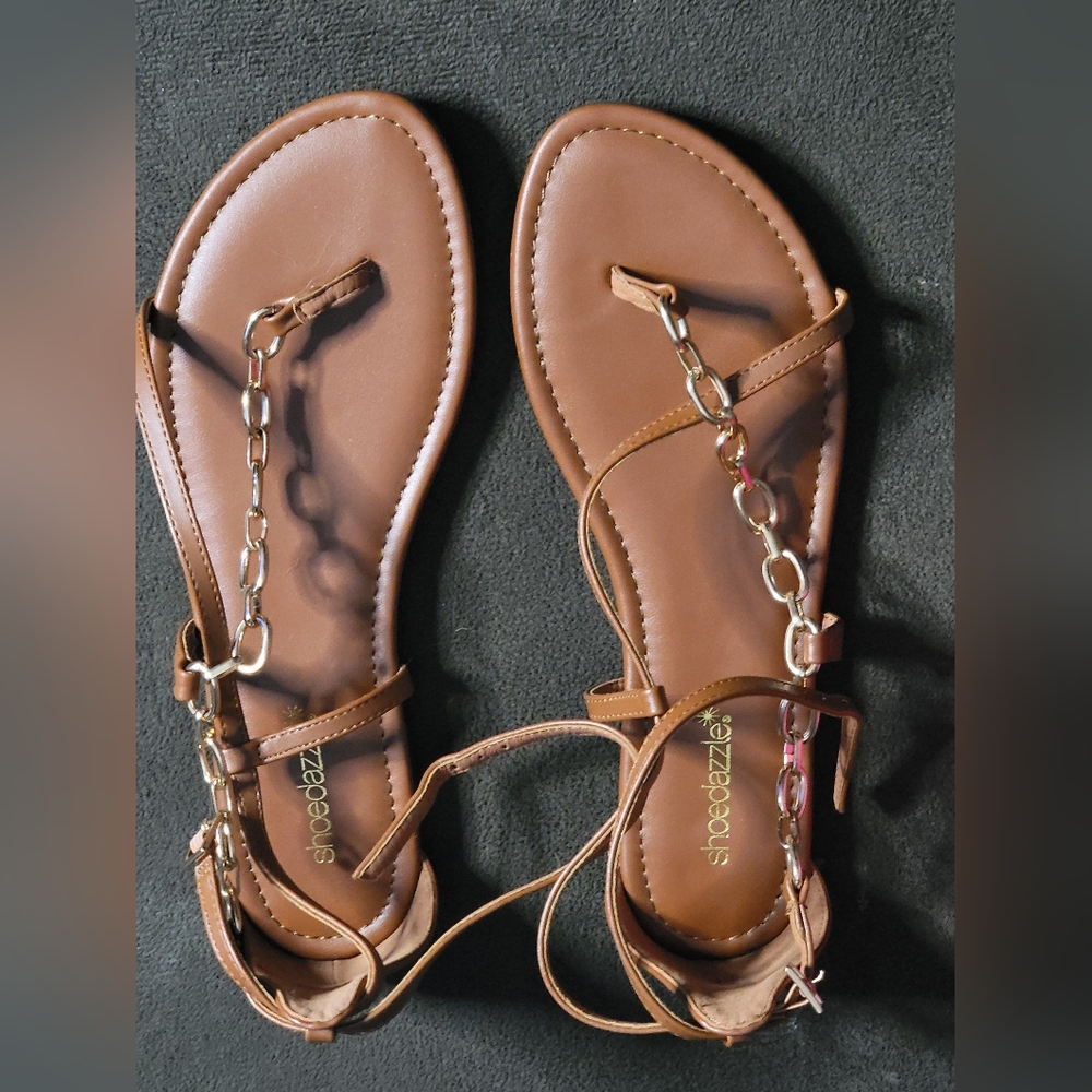 ShoeDazzle Women's Tan & Gold Chain Sandals, size 8.5